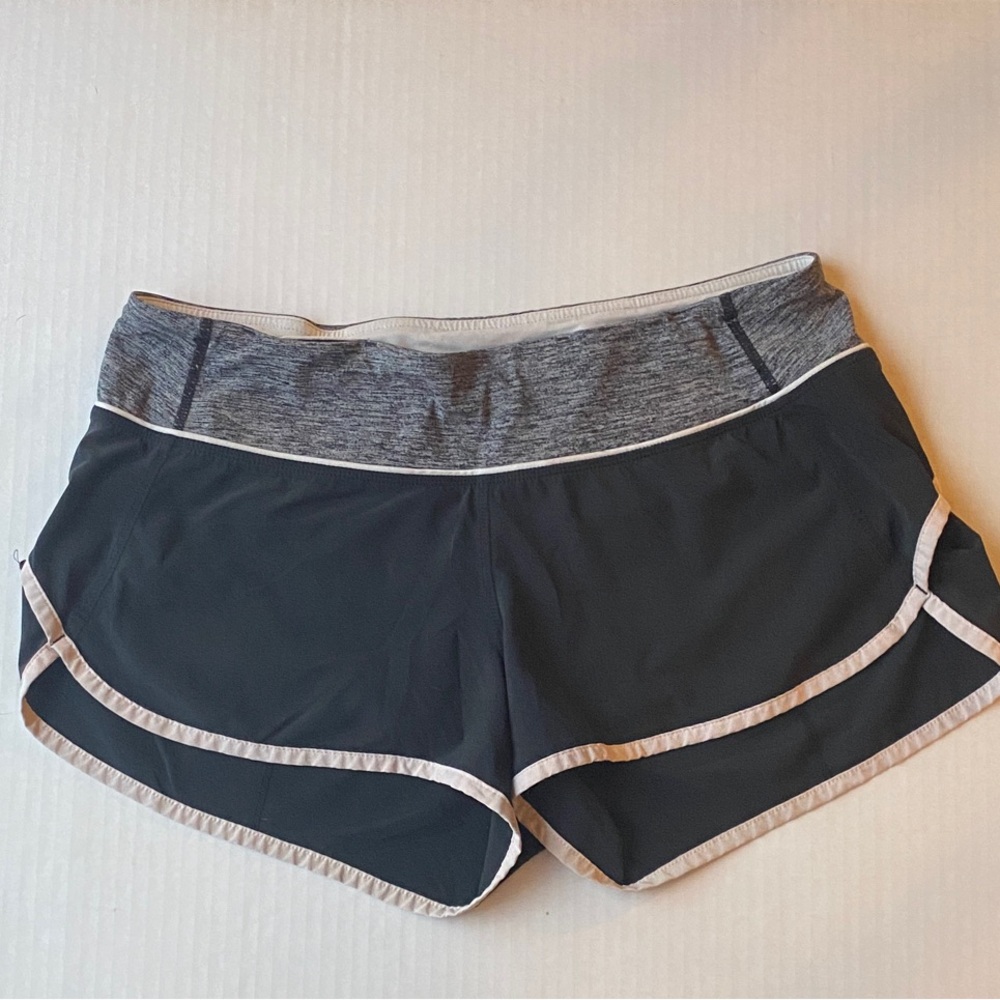 Lululemon Speed Run Black Gray Shorts. Small/medium